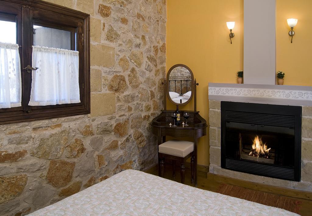 Klymeni Traditional Homes Nafplion Rum bild